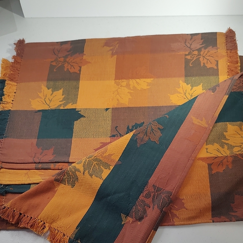 Vintage Orange and Green Plaid Table Linens - Picture 6 of 10